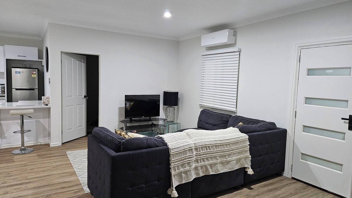 Webberton Ski Chalet | 3 Bedroomed Deluxe Holiday and Business Villa