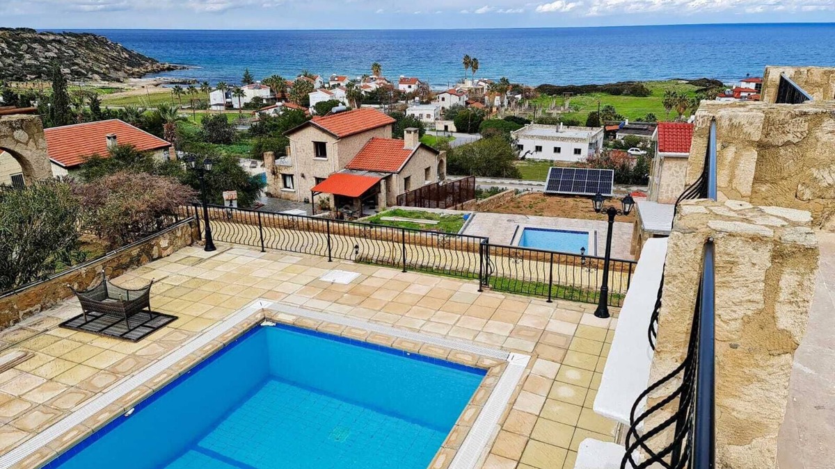 Gozubuyuk Villa | 3 bedroomed villa, private swimming pool and amazing mountain & beach views
