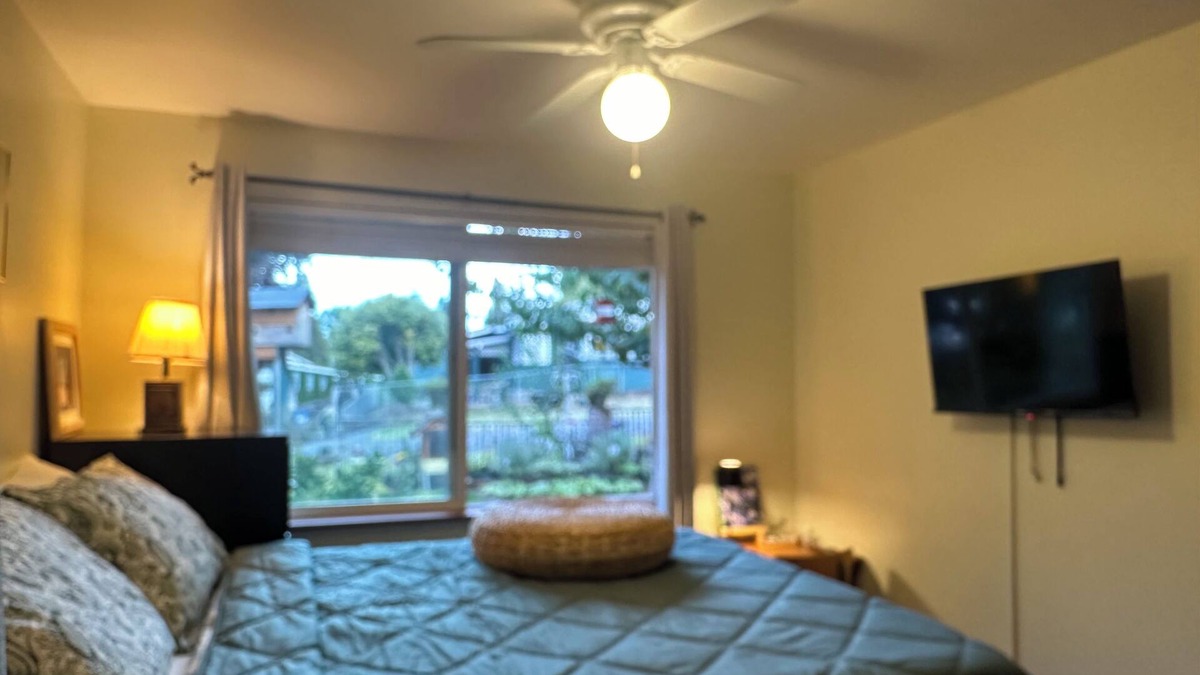 Des Moines House | 3-Bedrooms-5PAX-Helen’s Garden House🏡Minutes from airport@Des Moines~Seattle,WA.