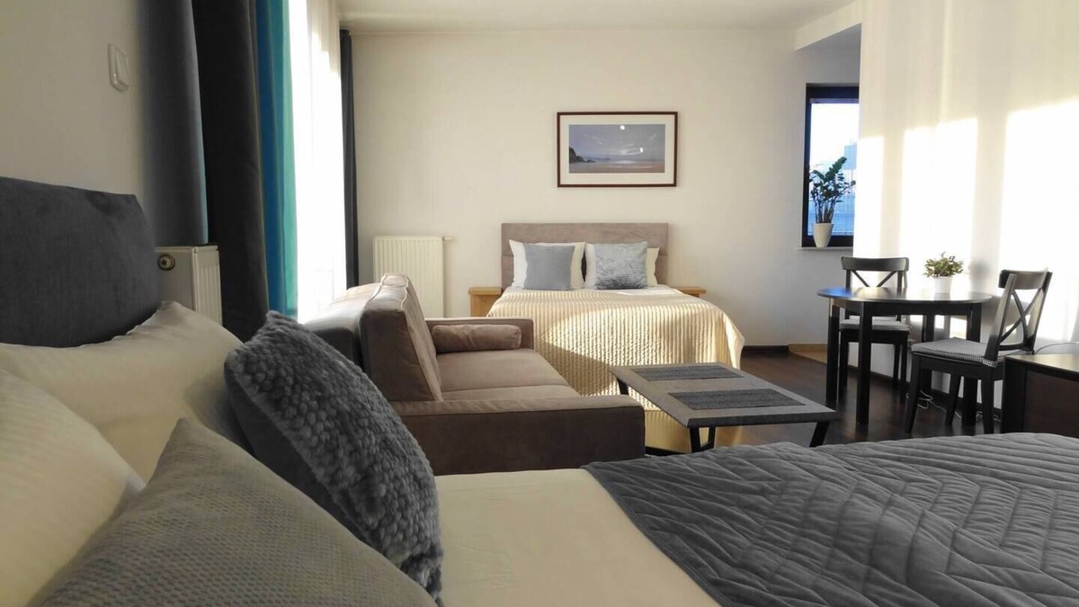 Wola Apartment | 3 bedrooms, 7 bunk beds