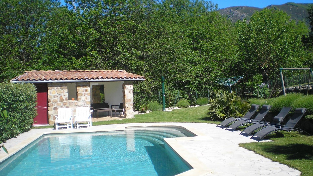 Laboule House | 3 Bedrooms Private Vacation Home In Laboule