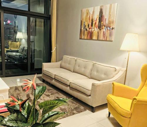 Kuala Lumpur City Centre Apartment | 3 Bedrooms Short Stays Condo at KLCC