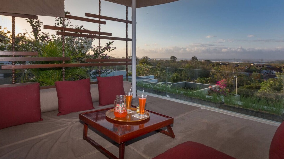 Mumbul Villa | 3 Bedrooms villa with great view