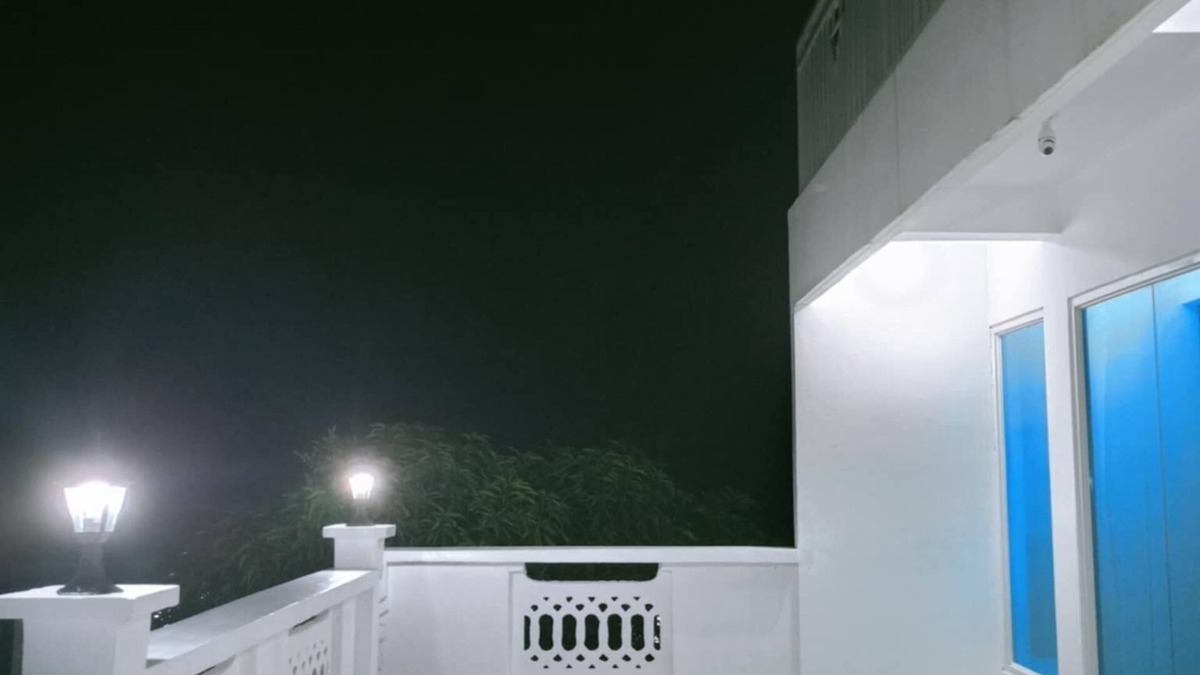 Legazpi House | 3 bedrooms with Amazing views of Mayon Volcano. 3rd floor w/access to rooftop