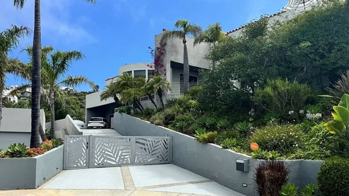 Arch Beach Heights House | 3 beds -Massive Lot, Private Cul-de-sac,Ocean Views Grandeur ,Your Laguna Beach