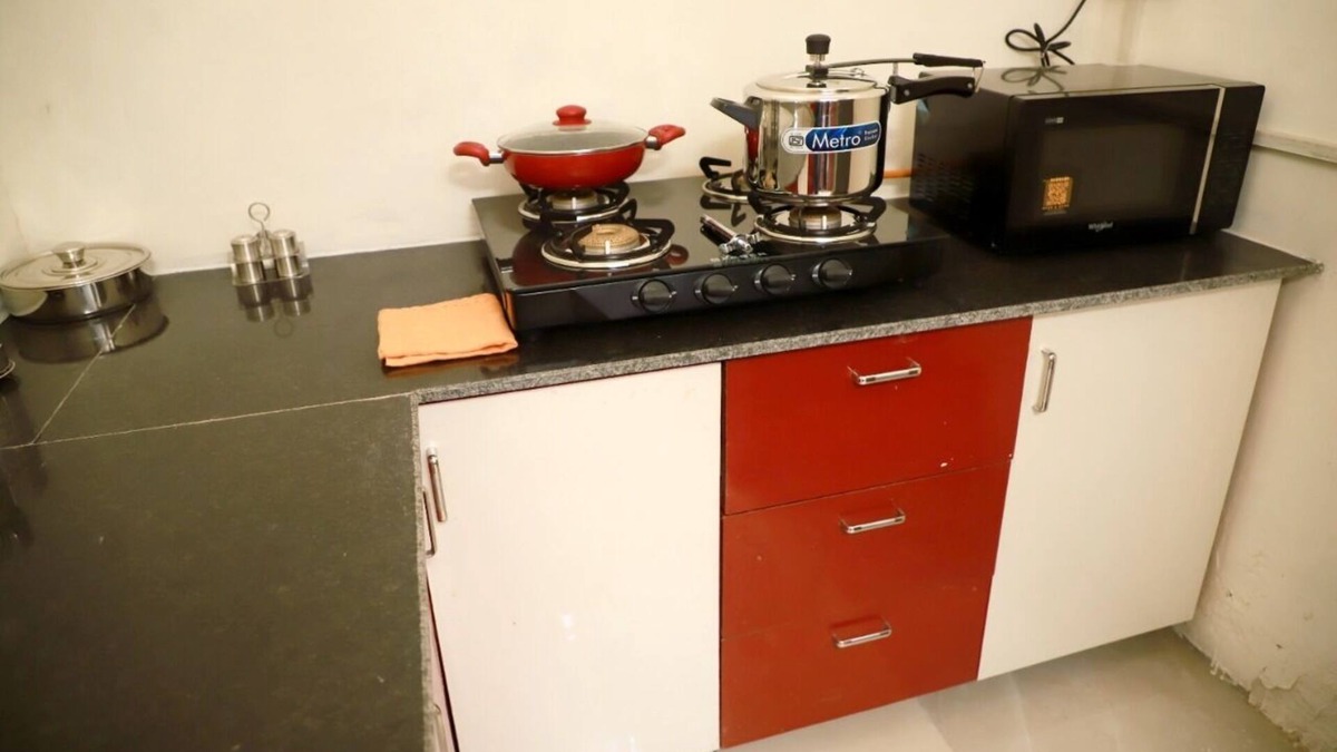 Saket Apartment | 3 BHK Apartment near to PVR, Max Hospital & Saket Mall