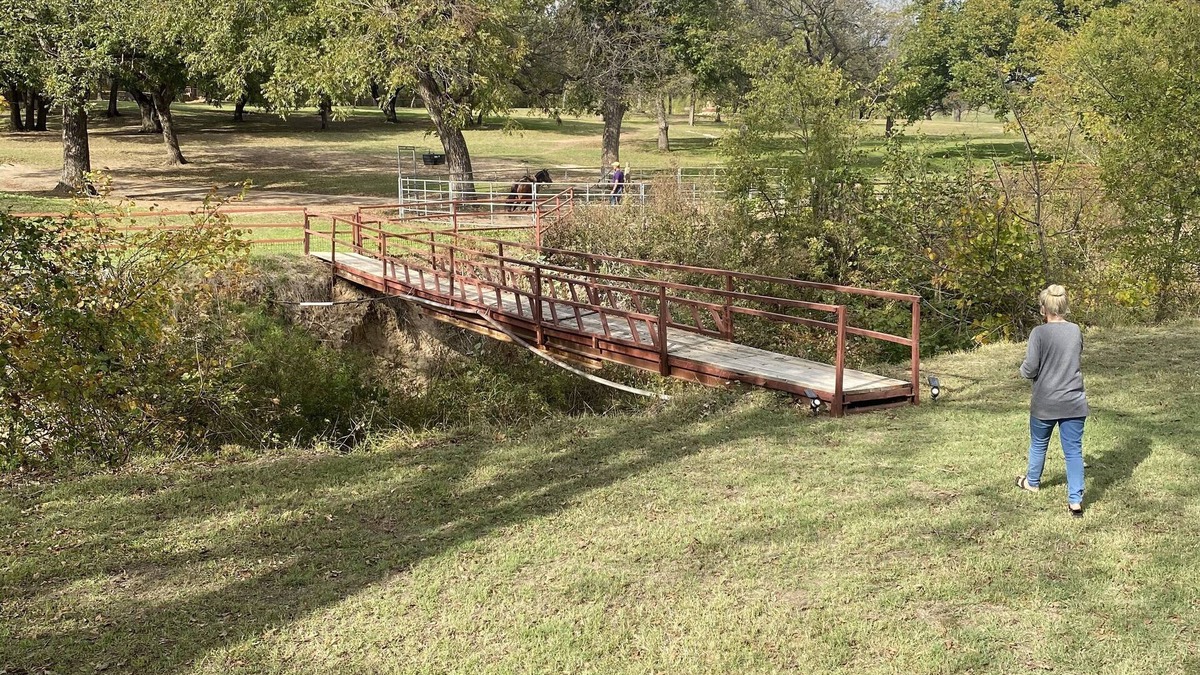 Weatherford Cabin | 3 BR/2 BA Luxury Cabin Stay at Pecan Valley Ranch
