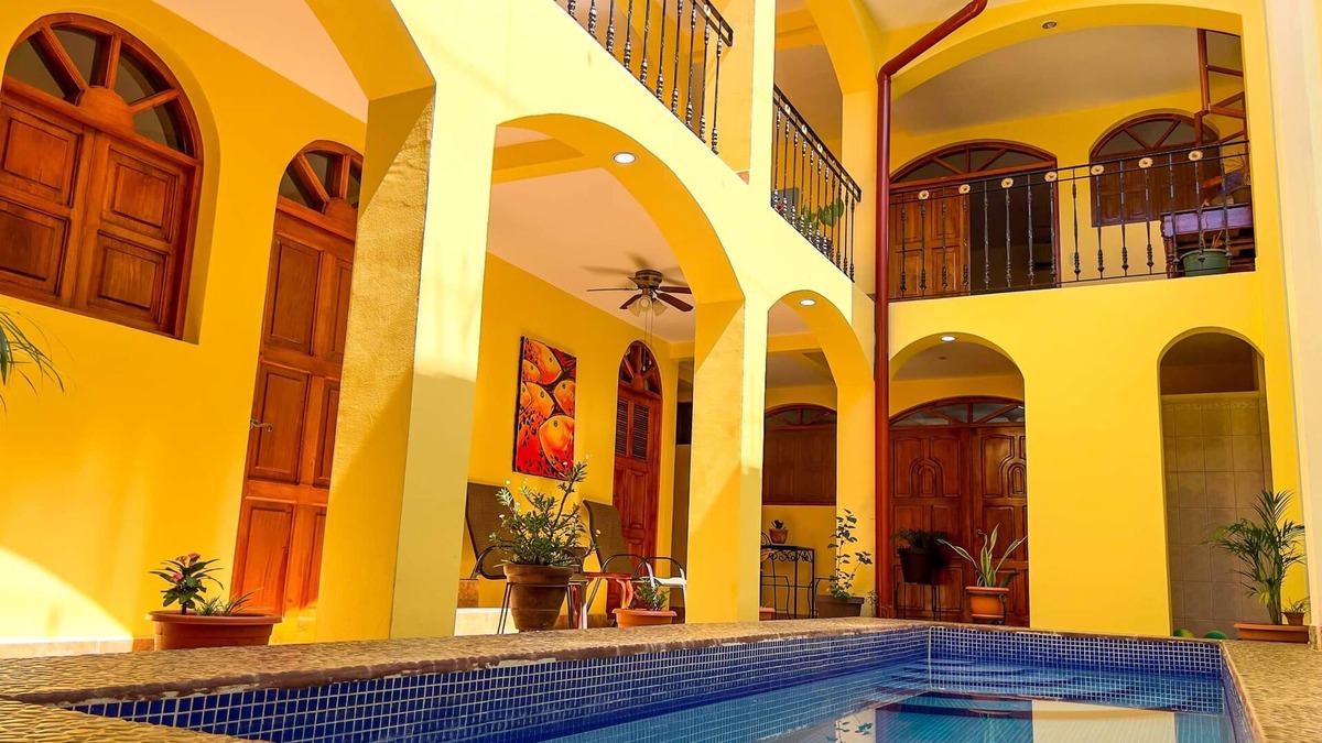 Granada House | 3 BR Colonial Downtown With Private Pool , King Beds, A/C and Great View