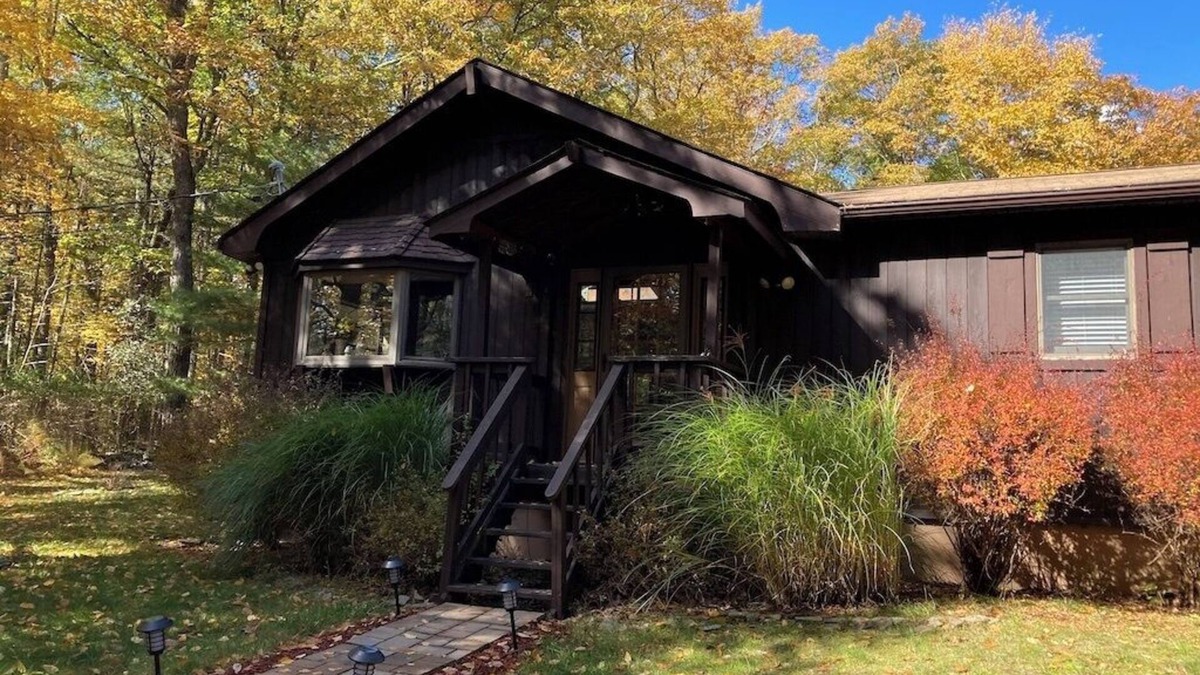 Highland Lake Cottage | 3-BR Cottage w/Game Room, Firepits, Lake Nearby in Highland Lake