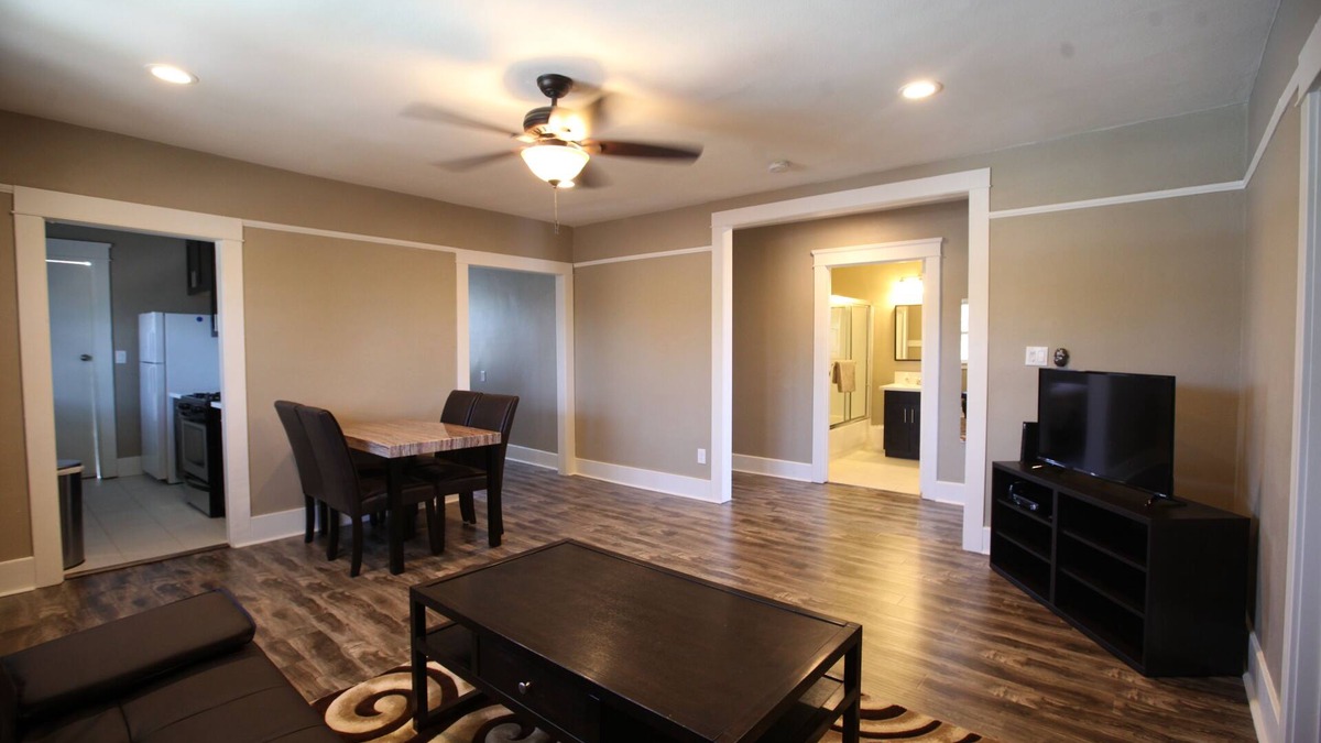 Southeast Anaheim House | 3 Br Disneyland Home — Sleeps 6-8