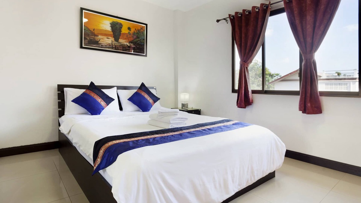 Chang Khlan House | 3 BR townhouse in Chiangmai city near old town and near bazaar