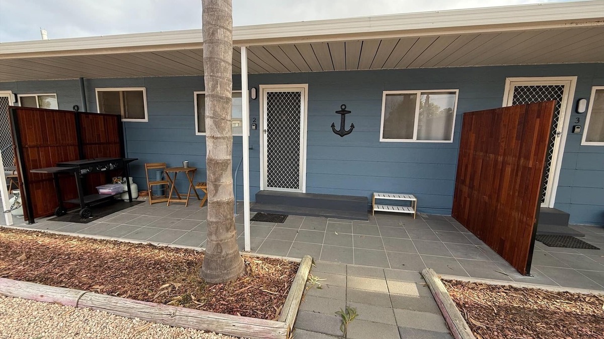 Melville Apartment | 3 by the Sea at Coobowie Unit 2 - 2 bedrooms - dog friendly-Off peak special!