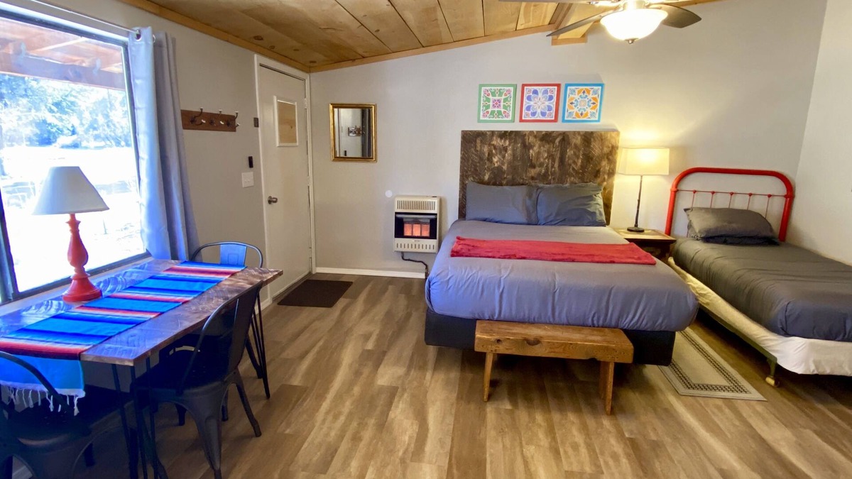 Glenwood House | #3 Casita Cochise at the Catwalk, 1 BdRm Casita w/Kitchen