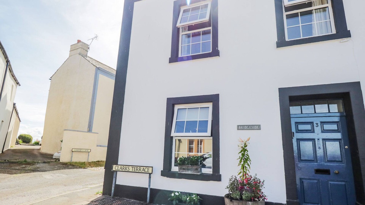 Allonby Cottage | 3 CLARKS TERRACE, pet friendly, country holiday cottage in Allonby
