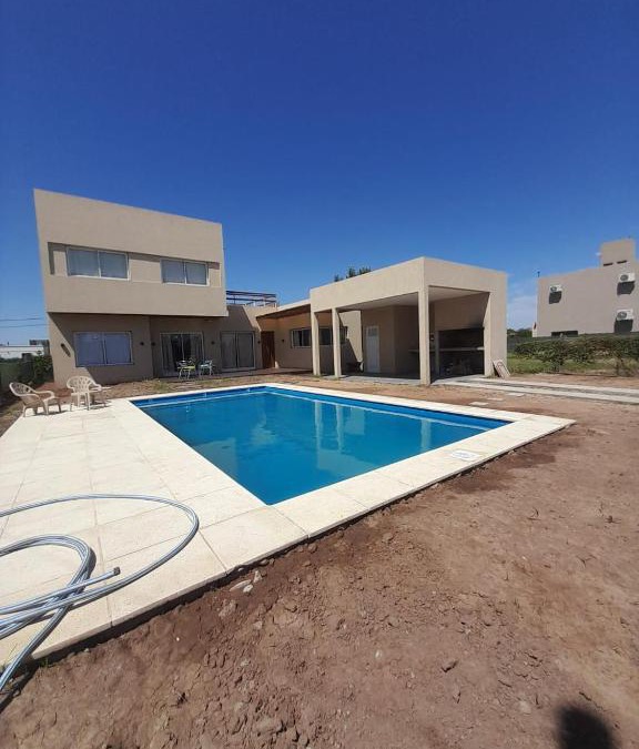 Roldan House | 3 dorm. Barrio El Molino Roldán