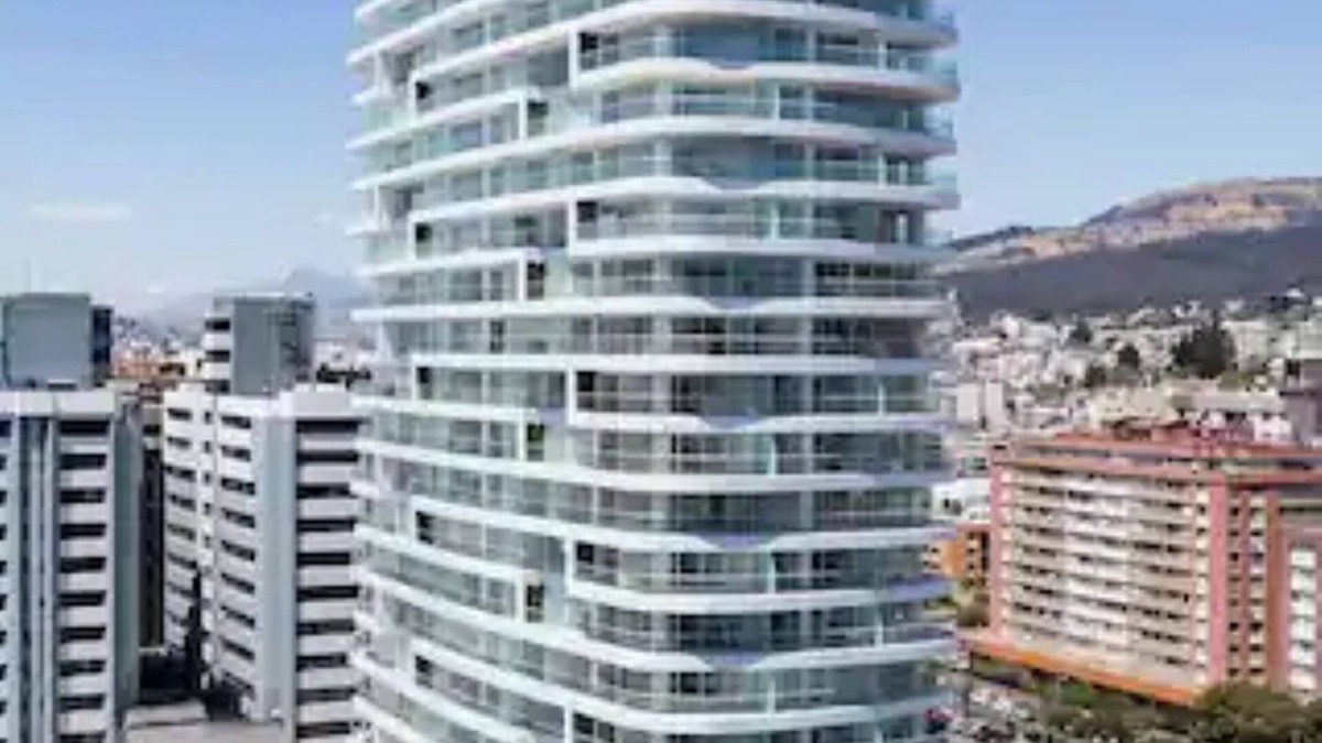 Quito House | 3 Dormitorios en el Edificio ONE de Quito+Piscina