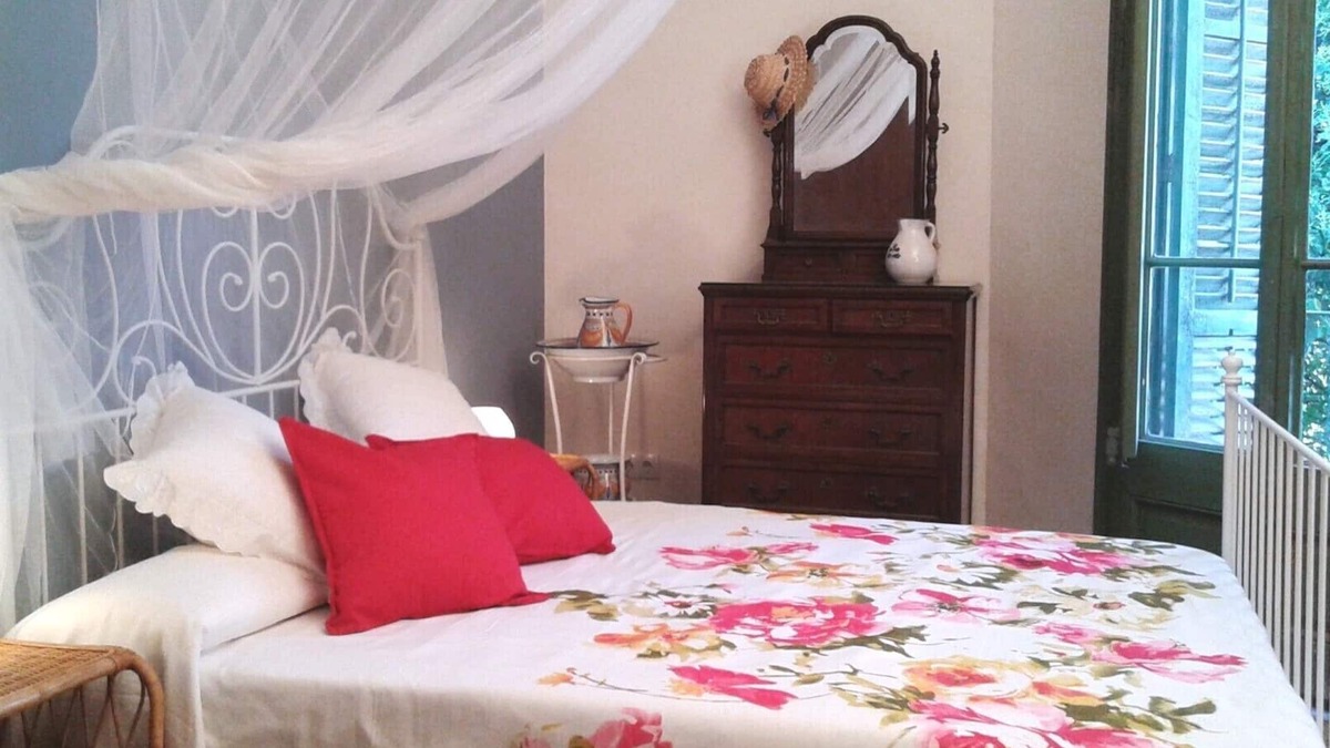 Santa Maria de Palautordera Villa | /3 families. 360º virtual tour: