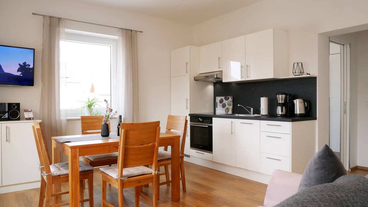 Achkarren Apartment | 3. Ferienwohnung im OG mit 50 qm, 1 Wohn-/Schlafraum für max. 3 Personen