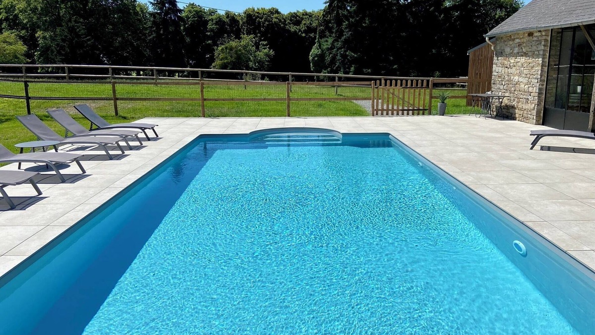 Thourie House | 3 gites 20 pers - Equestrian estate, horses, swimming pool - Receptions, weddings