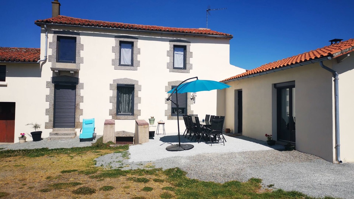 Menomblet Bed & Breakfast | 3 guest rooms, 20mn from puy du fou