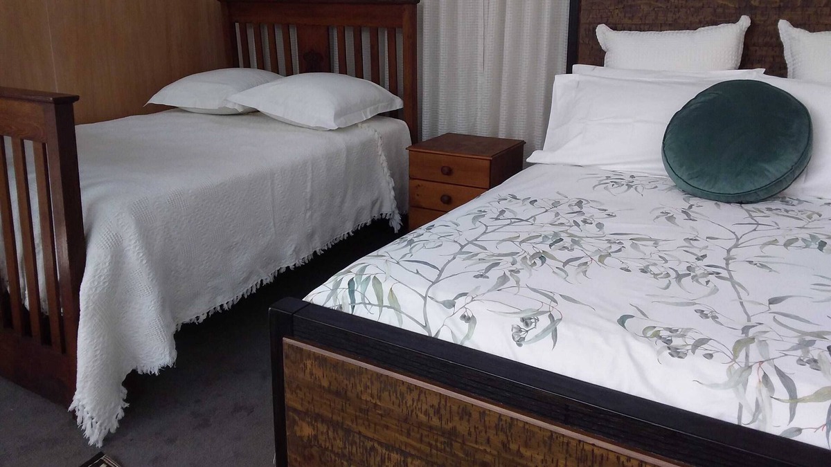 Woodend North Bed & Breakfast | 3 Horseshoes Studio at Hobreid Park
