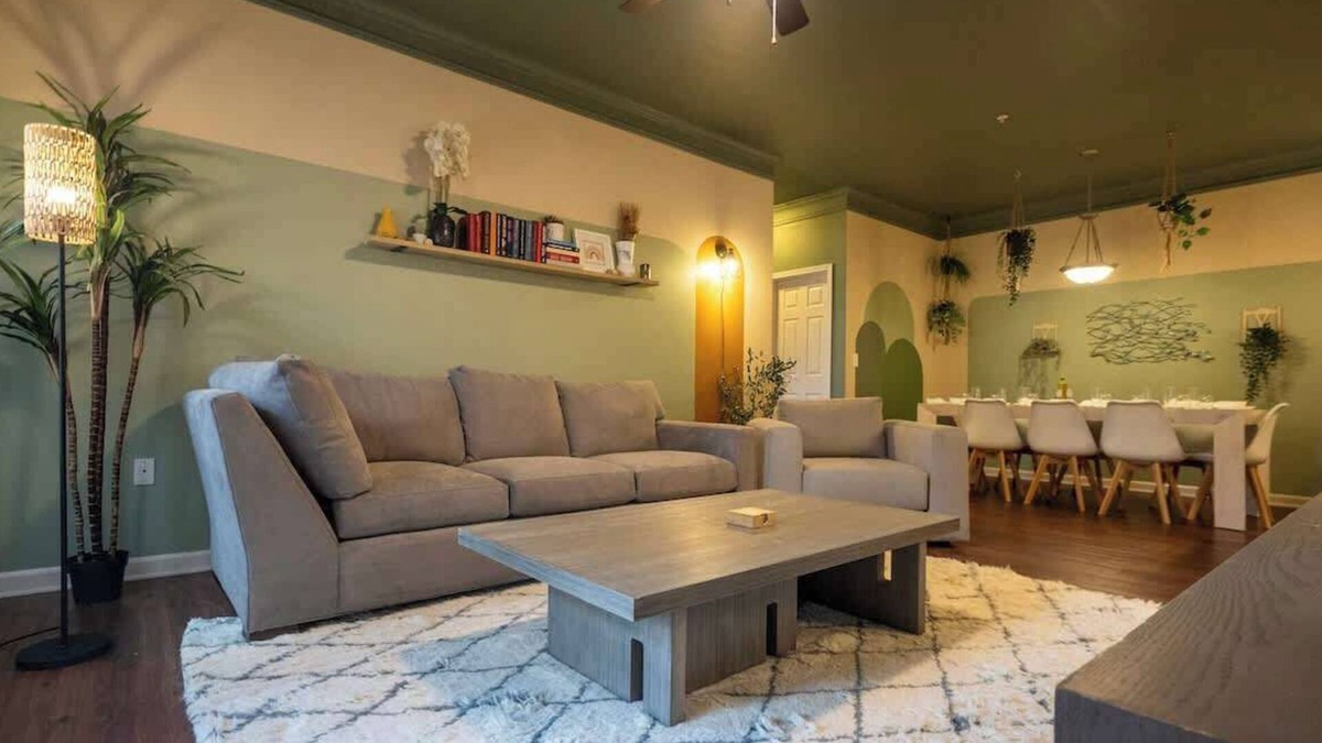 Arcadia Apartment | 3 King Beds, Perfect for Long Stays