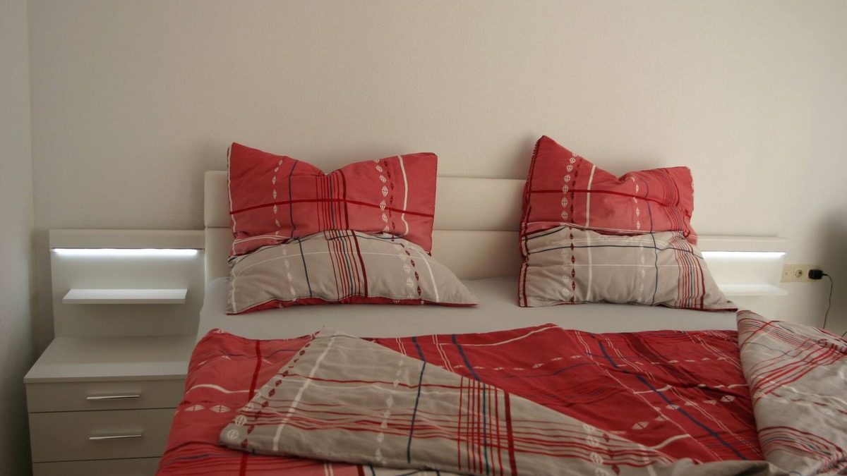 Riederich Apartment | 3 km to Outlet Metzingen