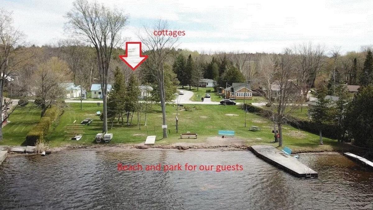 Lindsay Cabin | 3 Lake Cabins for 10 people. Enjoy Fishing/Swimming/Boating/Hiking/Bonfire &More