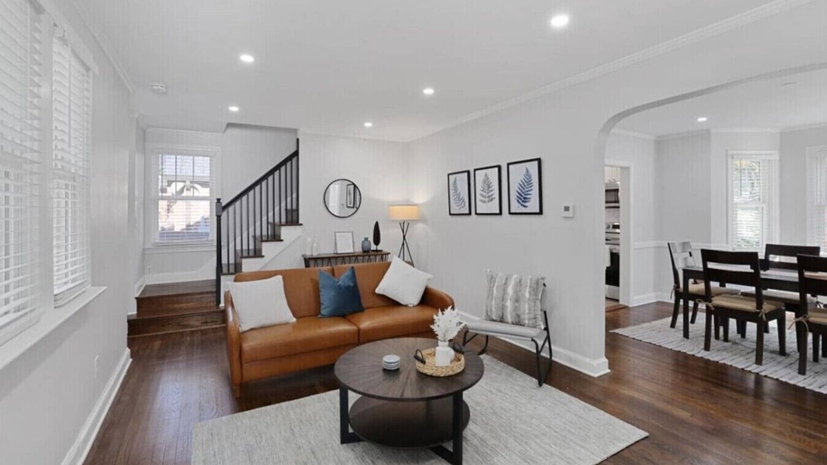 Radnor - Fort Myer Heights House | 3 Lvl Rosslyn Gem-Walk to Metro!