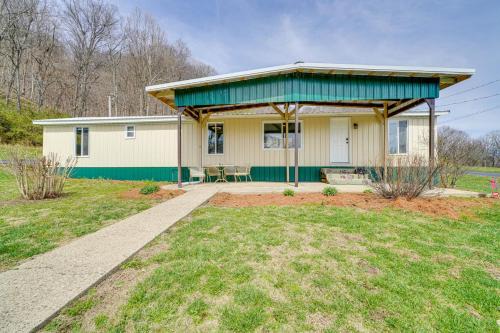 Bridgeport House | 3 Mi to Caesars Casino Indiana Retreat with Patio!