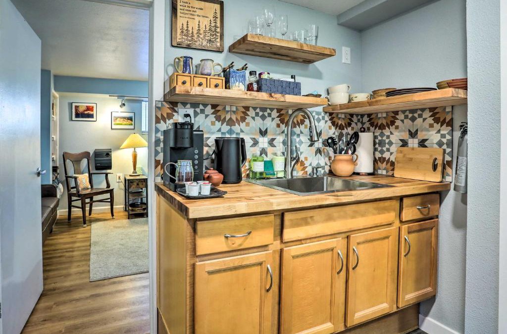 Sunnyside Apartment | 3 Mi to Dtwn Convenient Denver Apt