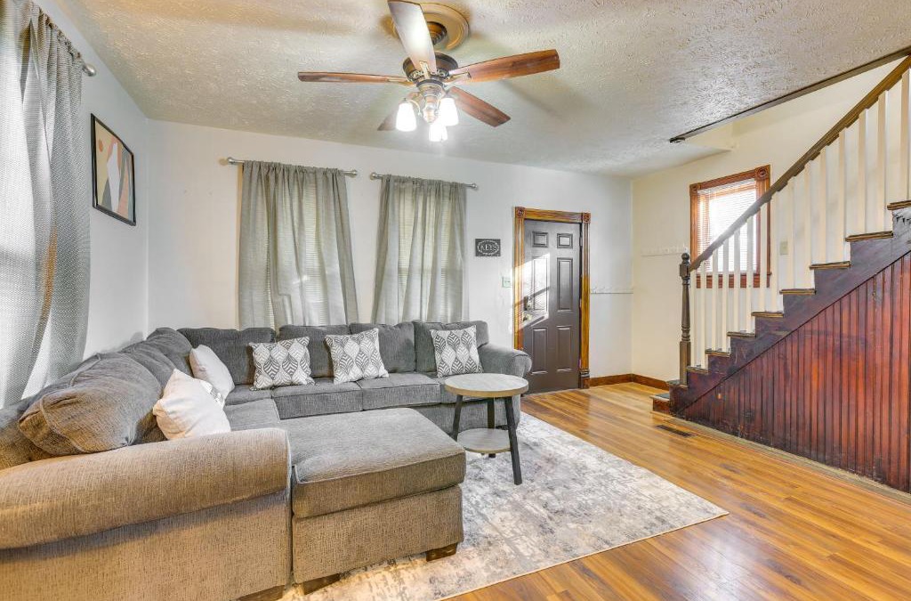 Beatrice House | 3 Mi to Golf - Beatrice Vacation Home!