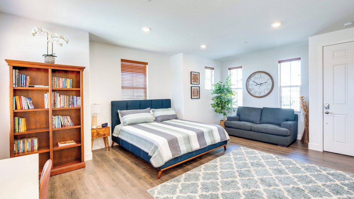Roseville Apartment | 3 Mi to Golf & Shopping: Cozy Roseville Studio
