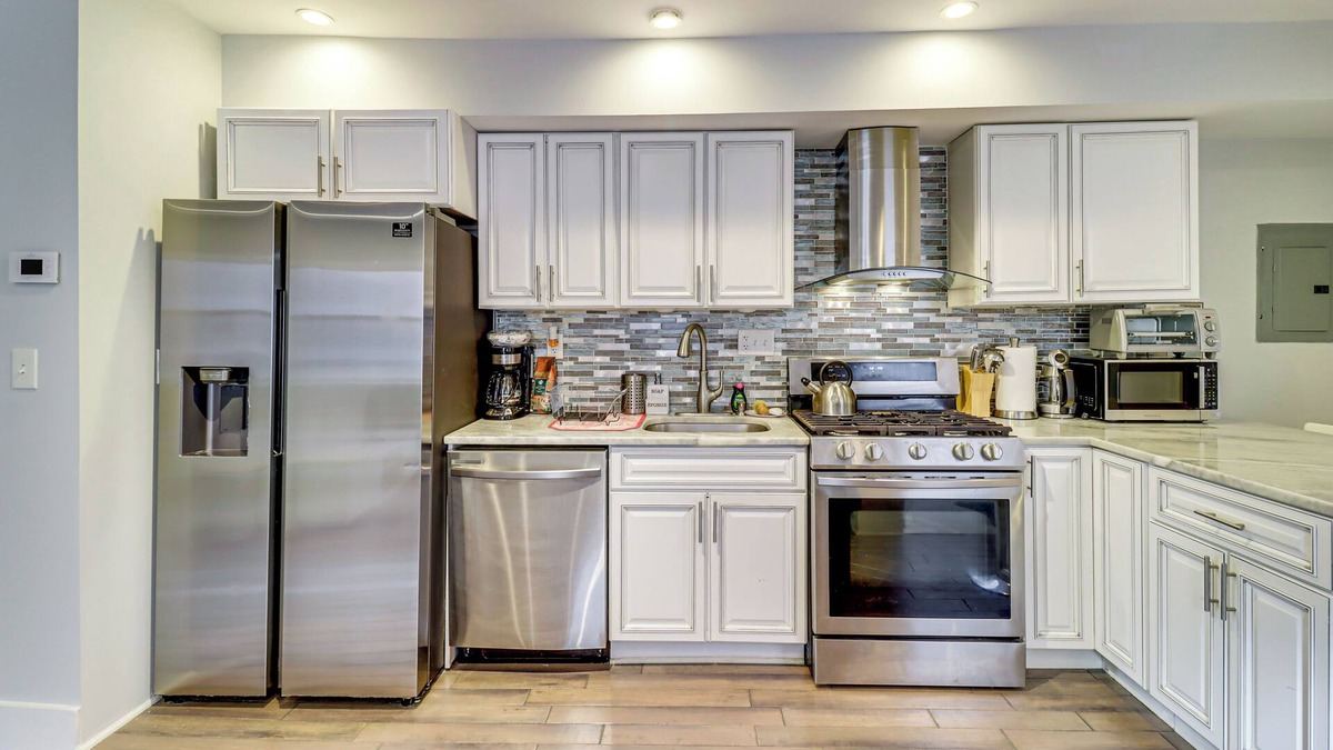 Trinidad Apartment | 3 Mi to National Mall: DC Apt w/Fenced Yard