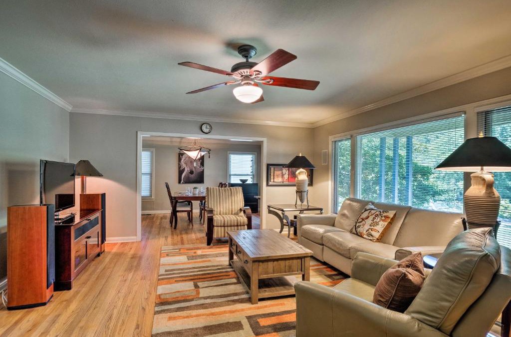 Westfield House | 3 Mi to SoCo City Escape with Patio