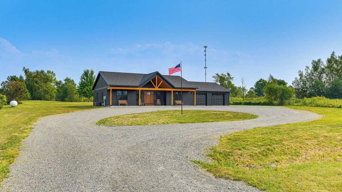 Frontenac House | 3 Mi to St Lawrence River: Spacious Ranch Home