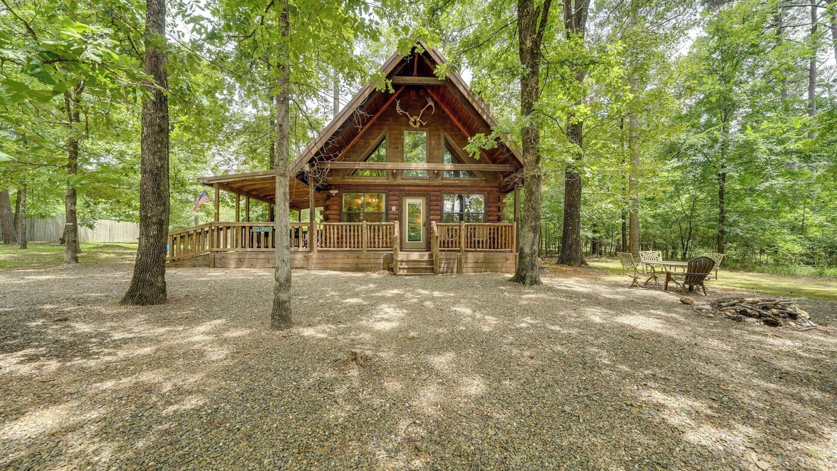 Broken Bow Cabin | 3 Mi to State Park & Lake: Broken Bow Cabin!