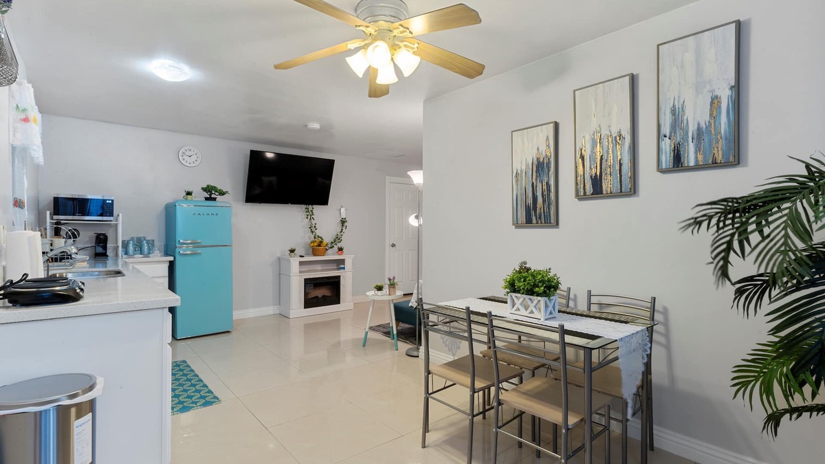 Las Vegas House | 3 miles to the strip 1 BR 1 bath with private entry/yard In-Law house. Peaceful