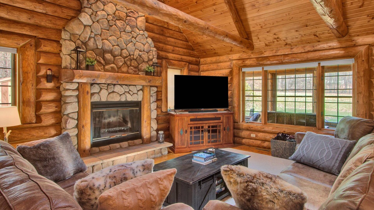 Rome Cabin | 3 min → 5 Golf Courses ★ Fire Pit ★ BBQ ★ Smart TV