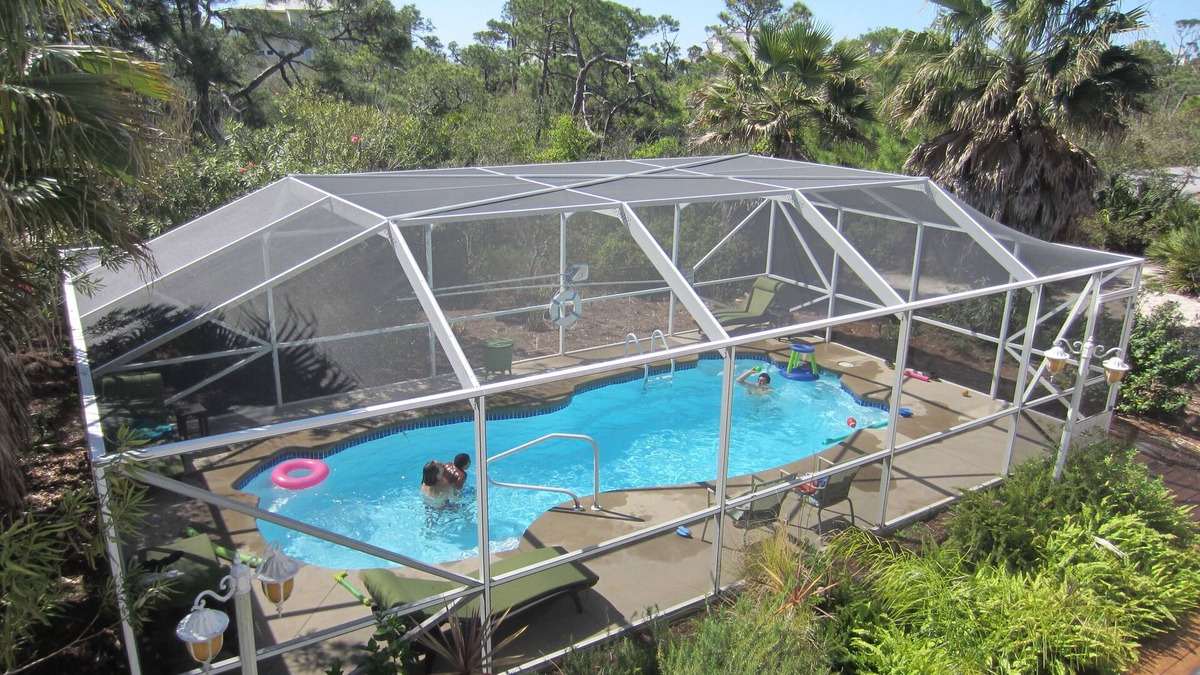 Plantation House | 3 Min Direct Walk to the Beach, Large Pvt Pool, Comp Beach Equipment & Much More