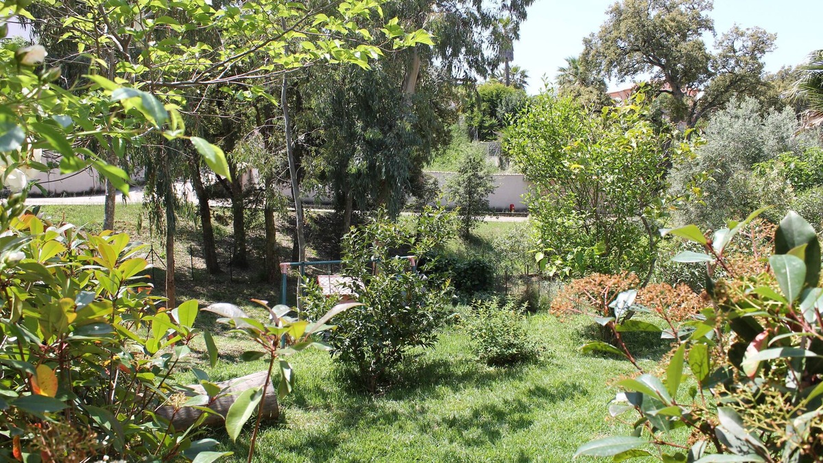 Porticcio Apartment | 3 minutes from the seaside and shops. Apartment with garden on the ground floor of the villa.