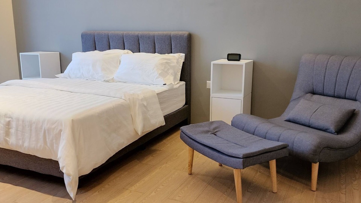 Taman Bukit Pantai Apartment | 3 minutes to Kerinchi Station! Contemporary Studio near Mid Valley