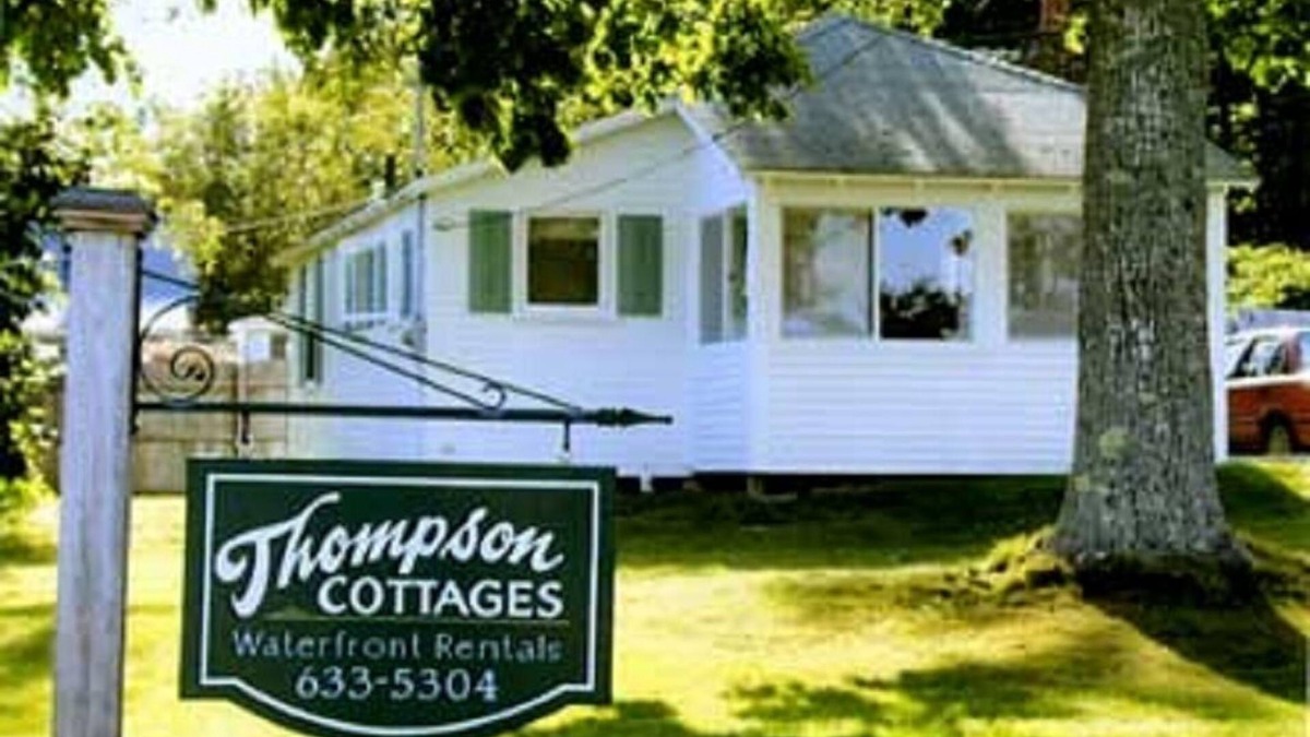 West Boothbay Harbor Cottage | 3 one-bedroom fully equipped cottages with free WIFI/weekly rental