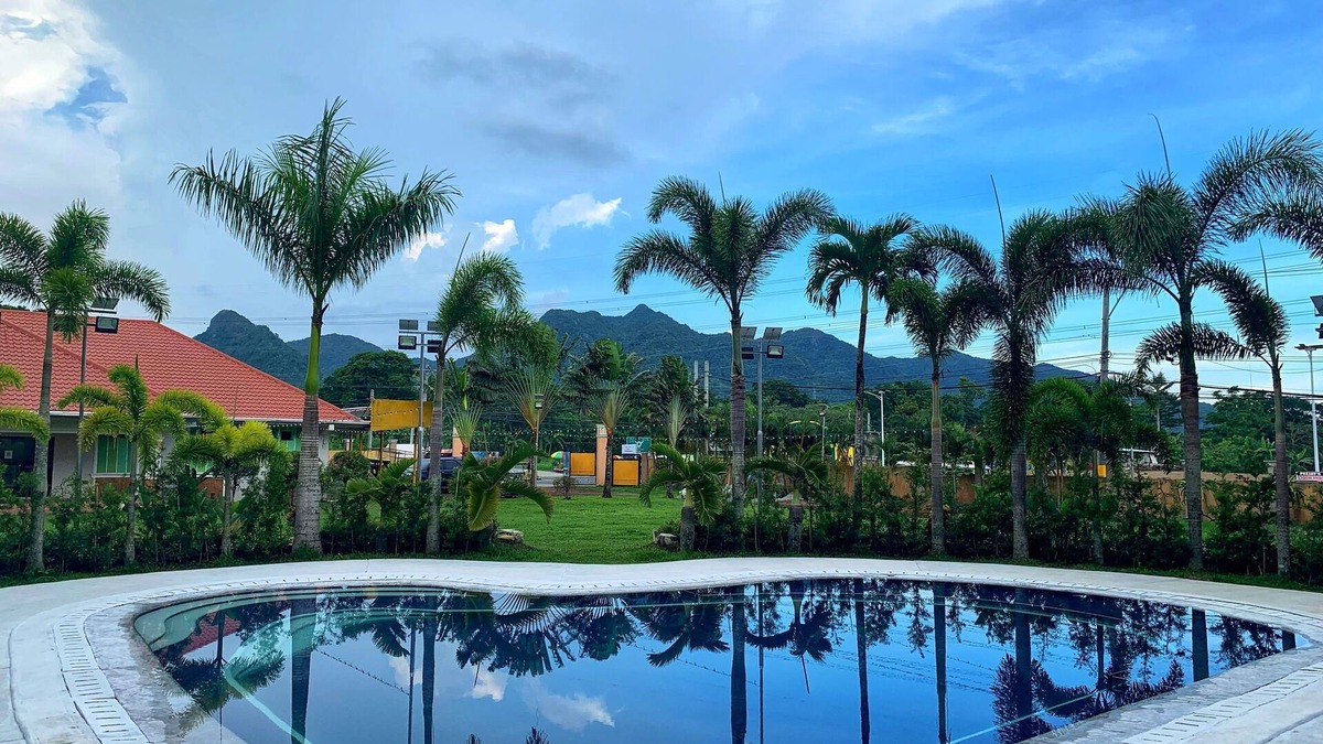 Lipa Hotel | 3 Peaks Resort & Boutique Hotel