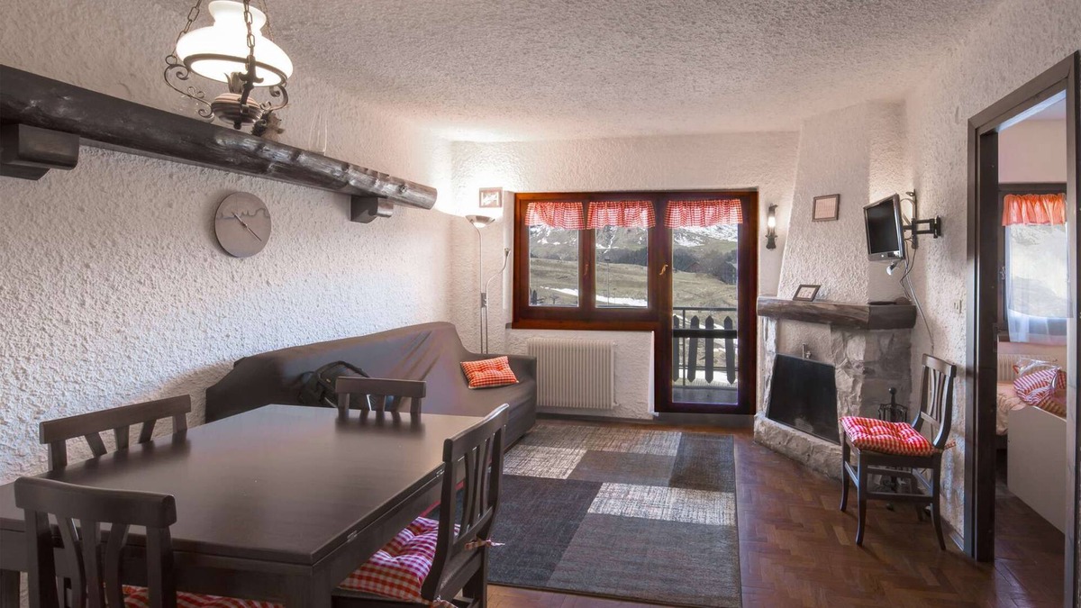 Prato Nevoso Apartment | 3 Pini - One Bedroom 6 beds