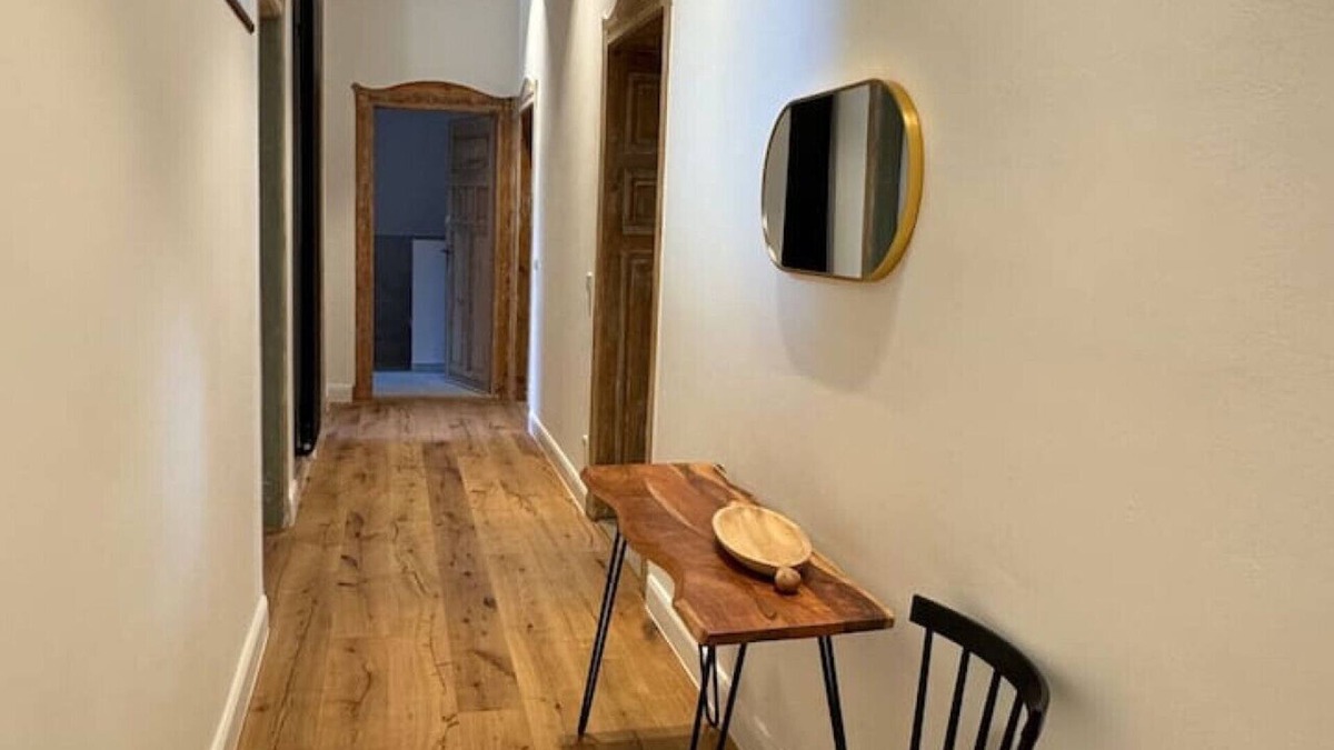 Fuerth Apartment | 3-room, 1 living- 2 bedrooms