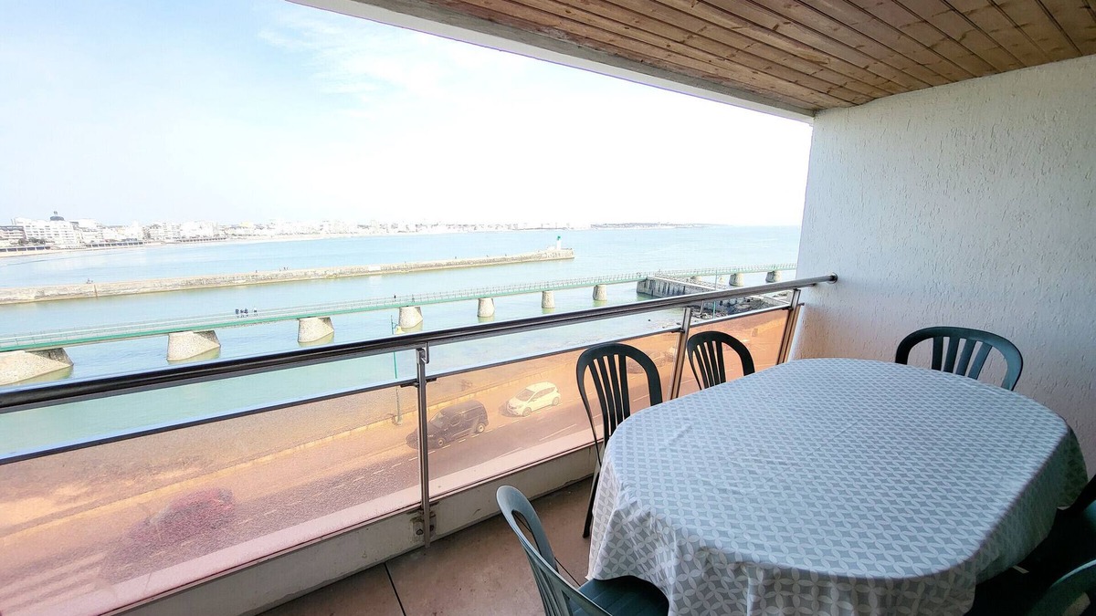 Les Sables d'Olonne Apartment | 3-room apartment with terrace, garage - La Chaume