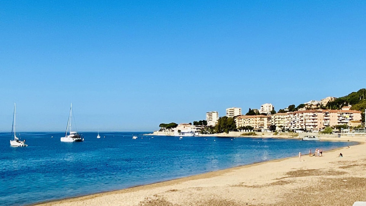 Ajaccio Apartment | 3-room apartment 75m2, 20 m from Trottel beach