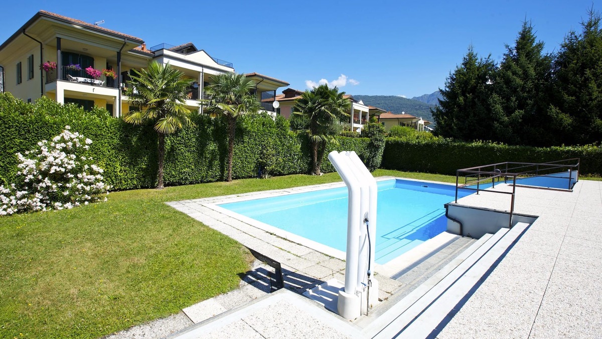 Feriolo Apartment | 3-room apartment in a residence with pool directly on the sandy beach