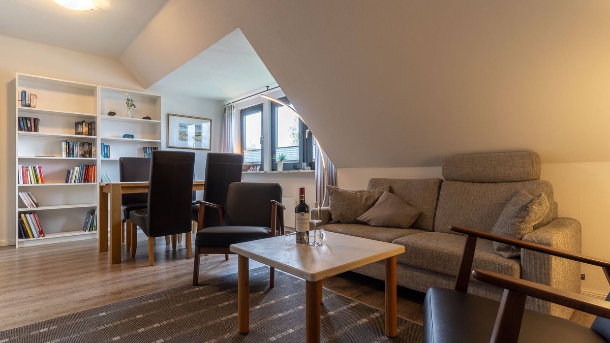 Tating Apartment | 3-room apartment on the 1st floor of a detached house with infrared cabin and balcony.